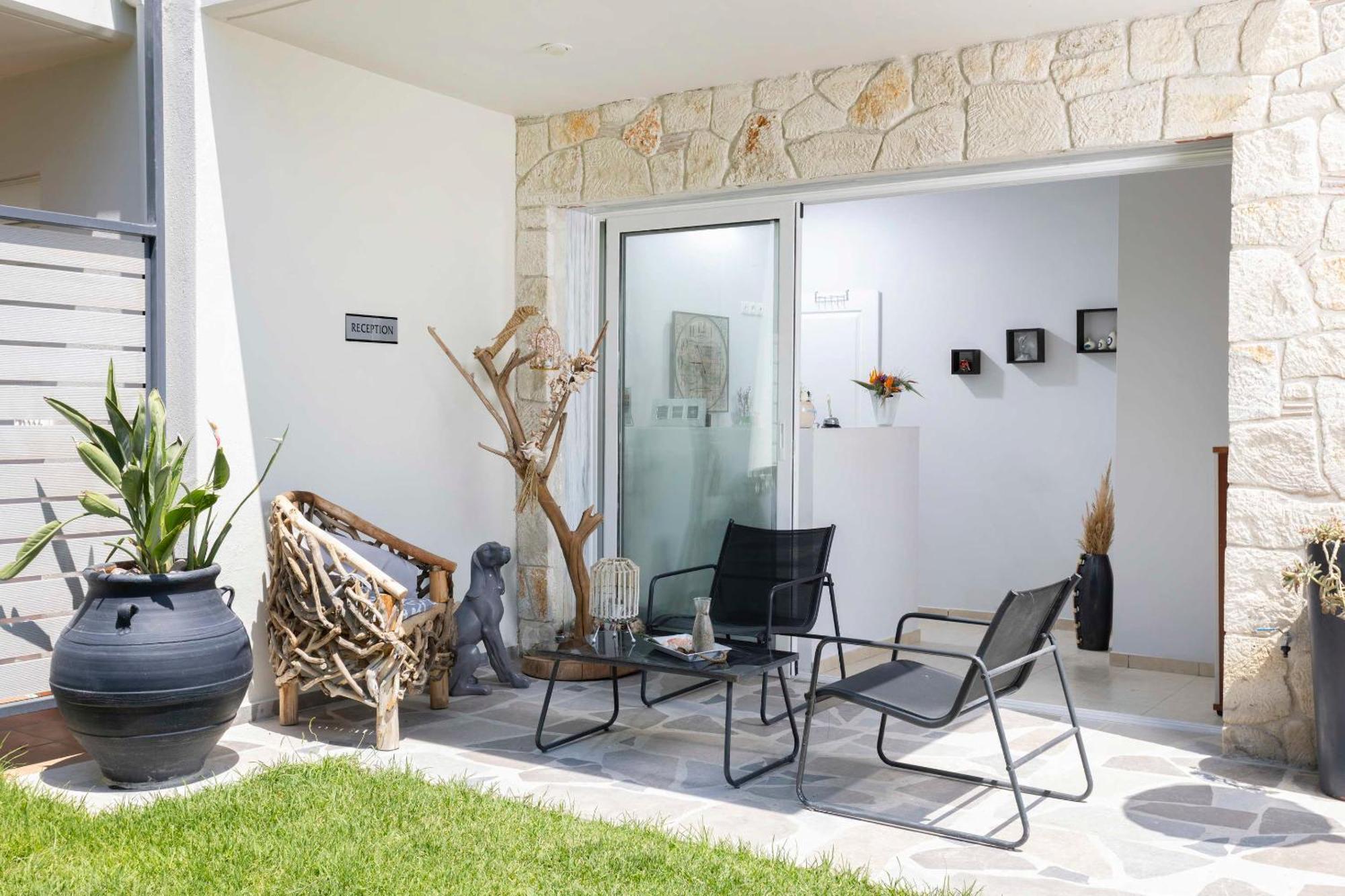 Danae Comfort Living Apartment Pefkochori