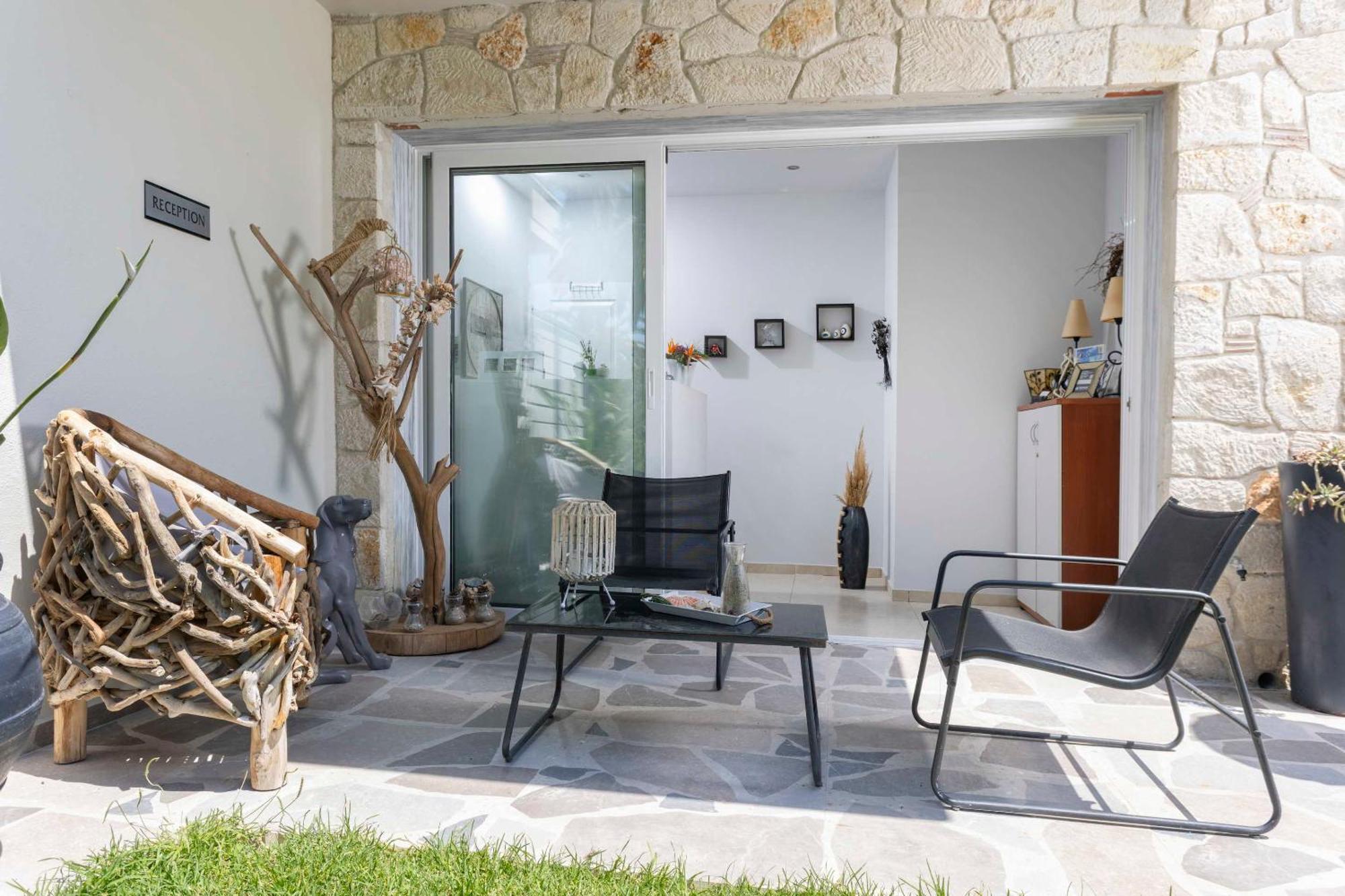 Danae Comfort Living Apartment Pefkochori