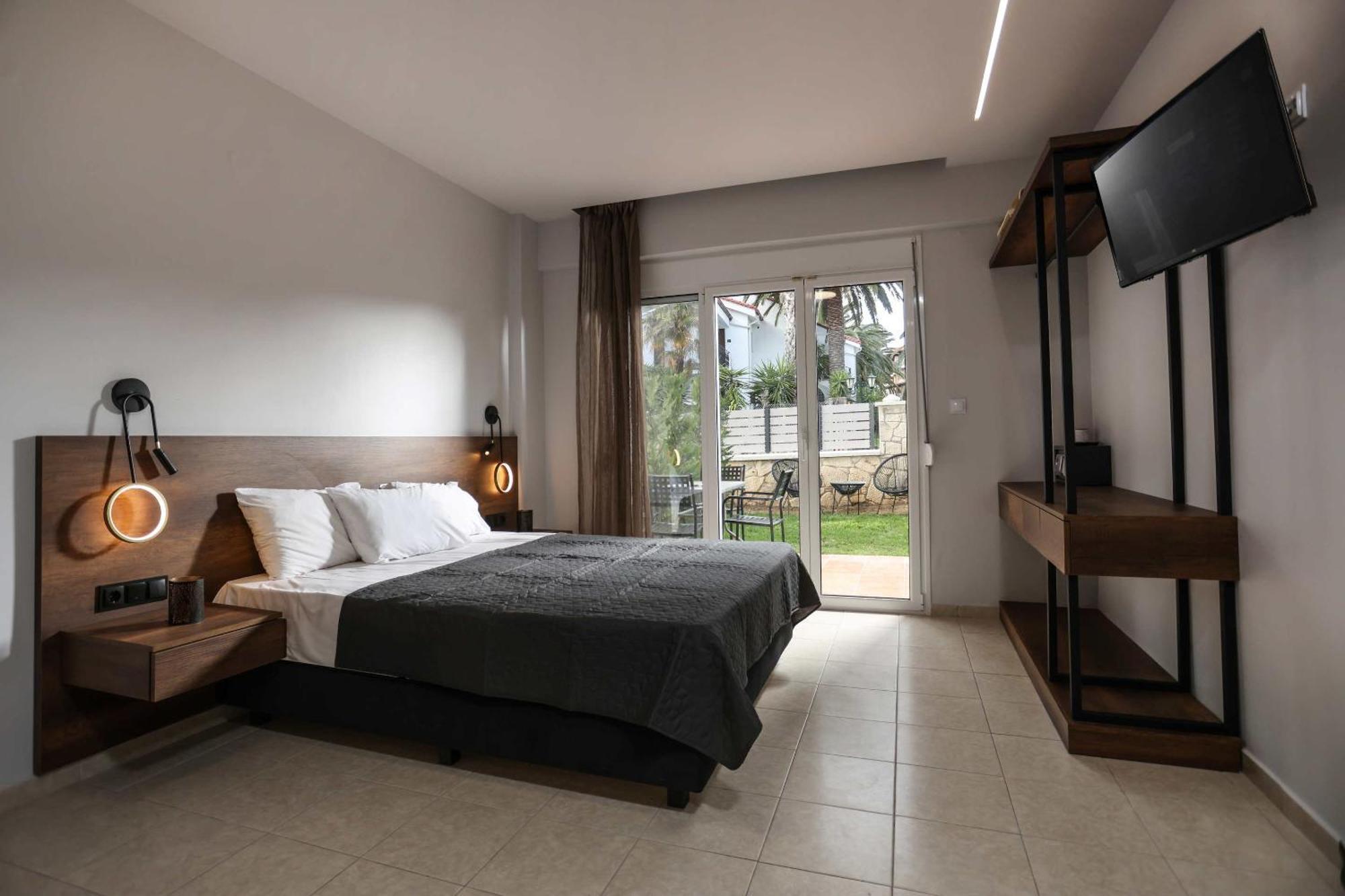 Danae Comfort Living Apartment Pefkochori